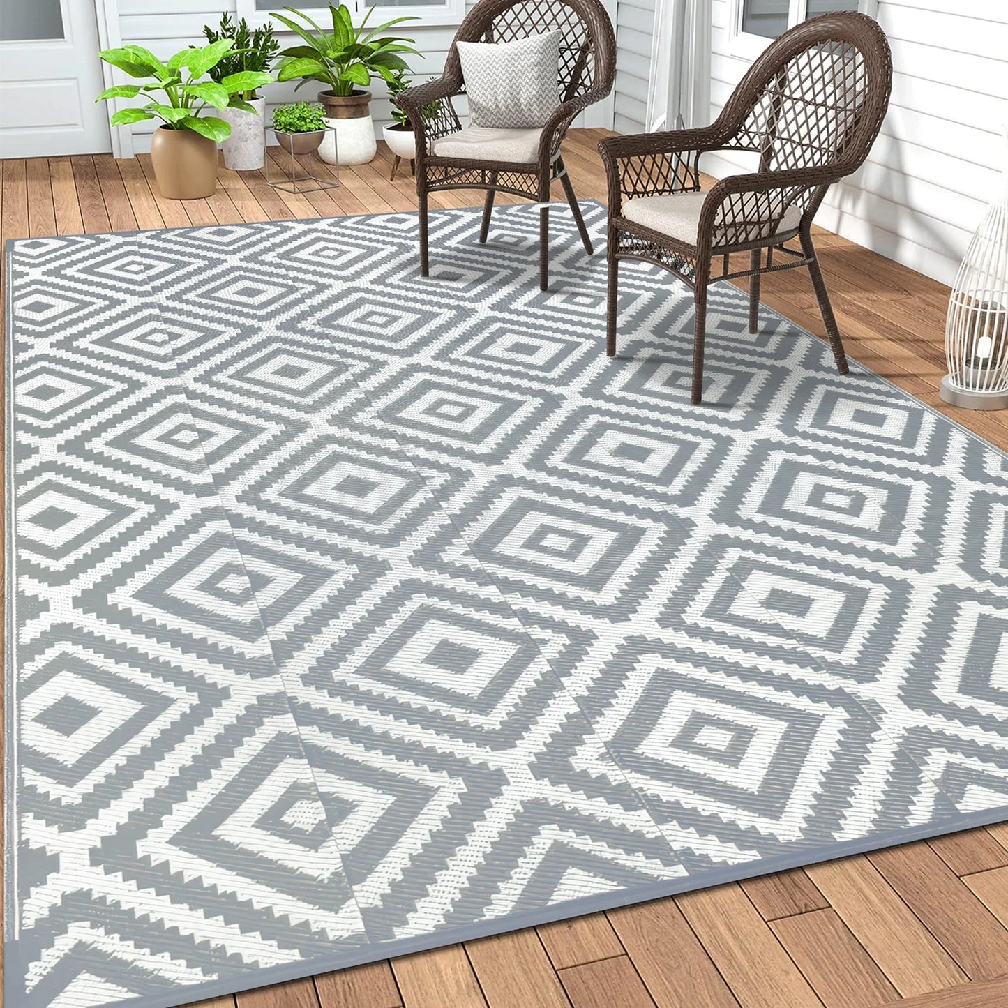 Outdoor Reversible Plastic Straw Rug For Patio And RV